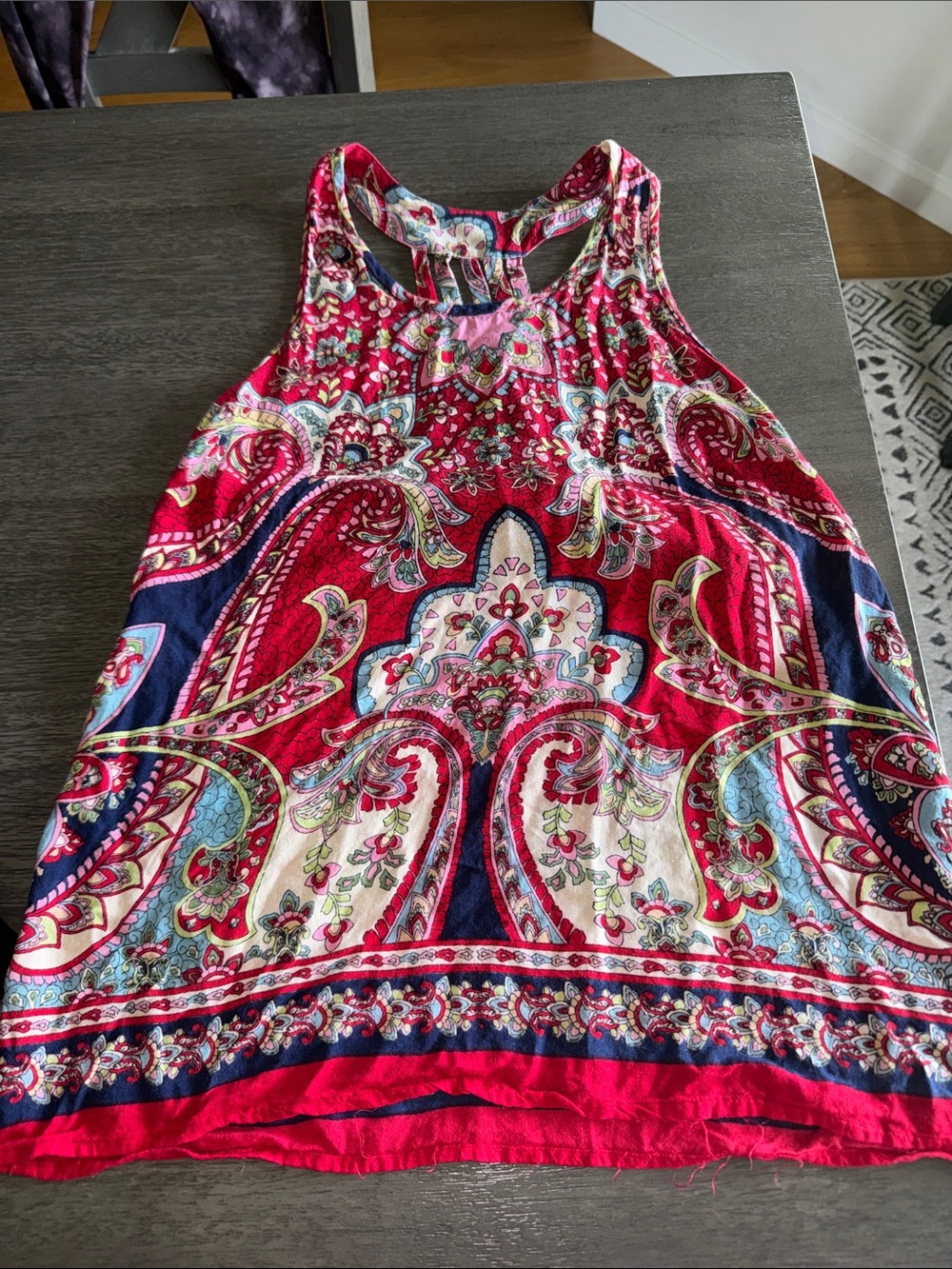 Bright Floral Paisley Tank Top, red & Navy- t back